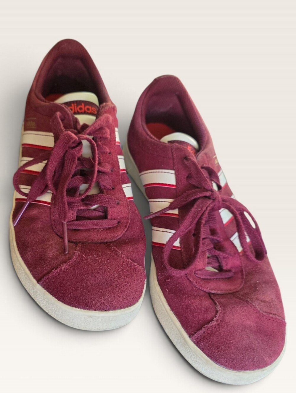 Adidas Court sneakers. Burgundy & Cream. Woman's 6, Men's 7
